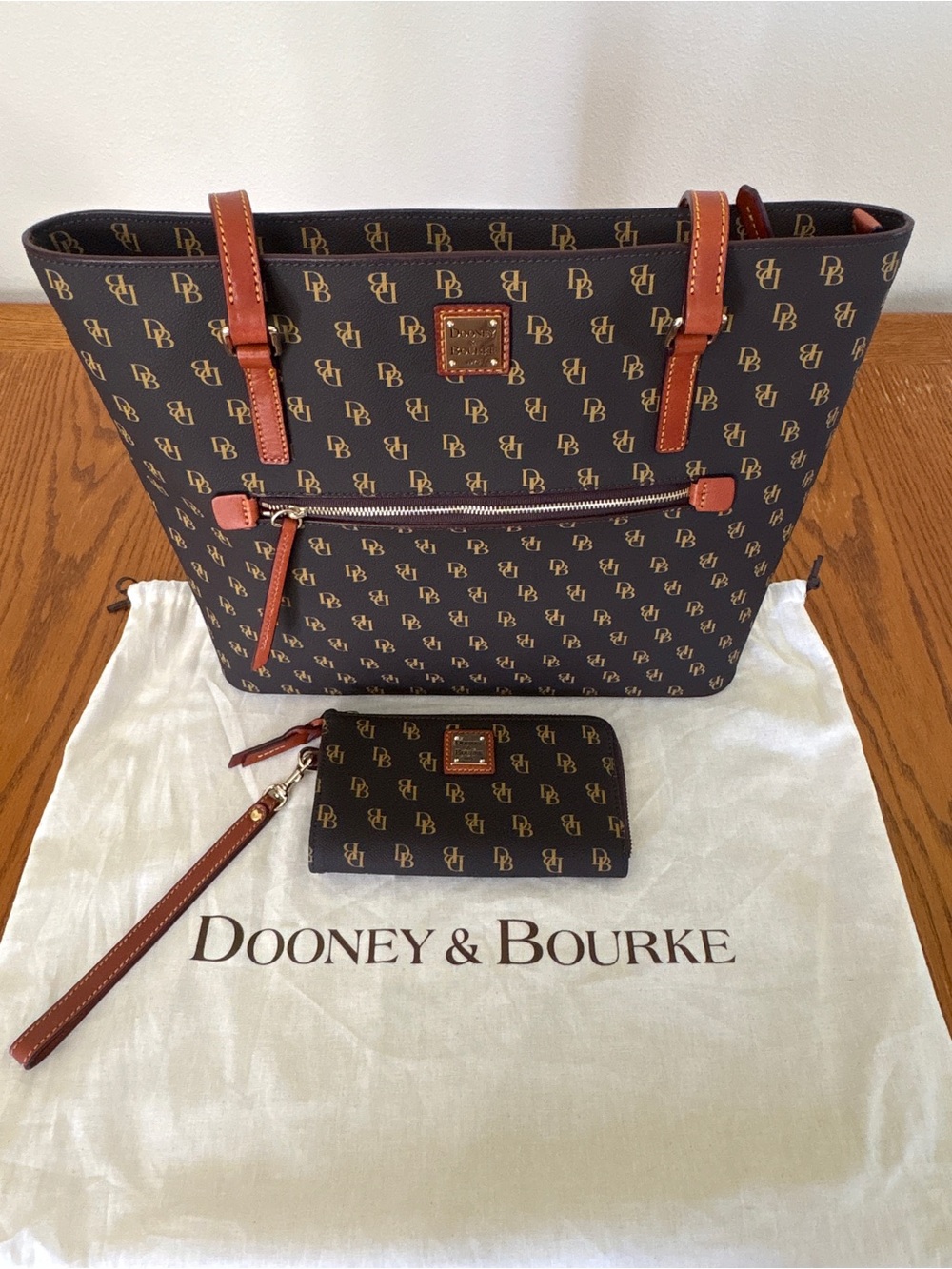 Dooney & Bourke Gretta Large Shopper Tote & Zip Wristlet Wallet Set-Brown Tmoro